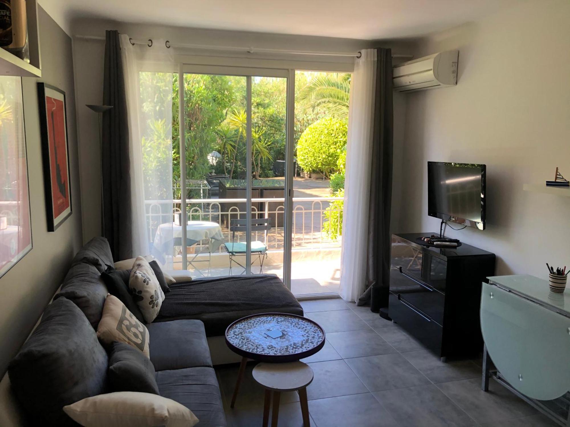 Only 60M To The Beach, 2 Bedroom Cozy Apartment, 80M2 Big Garden, Very Central Cannes Kültér fotó