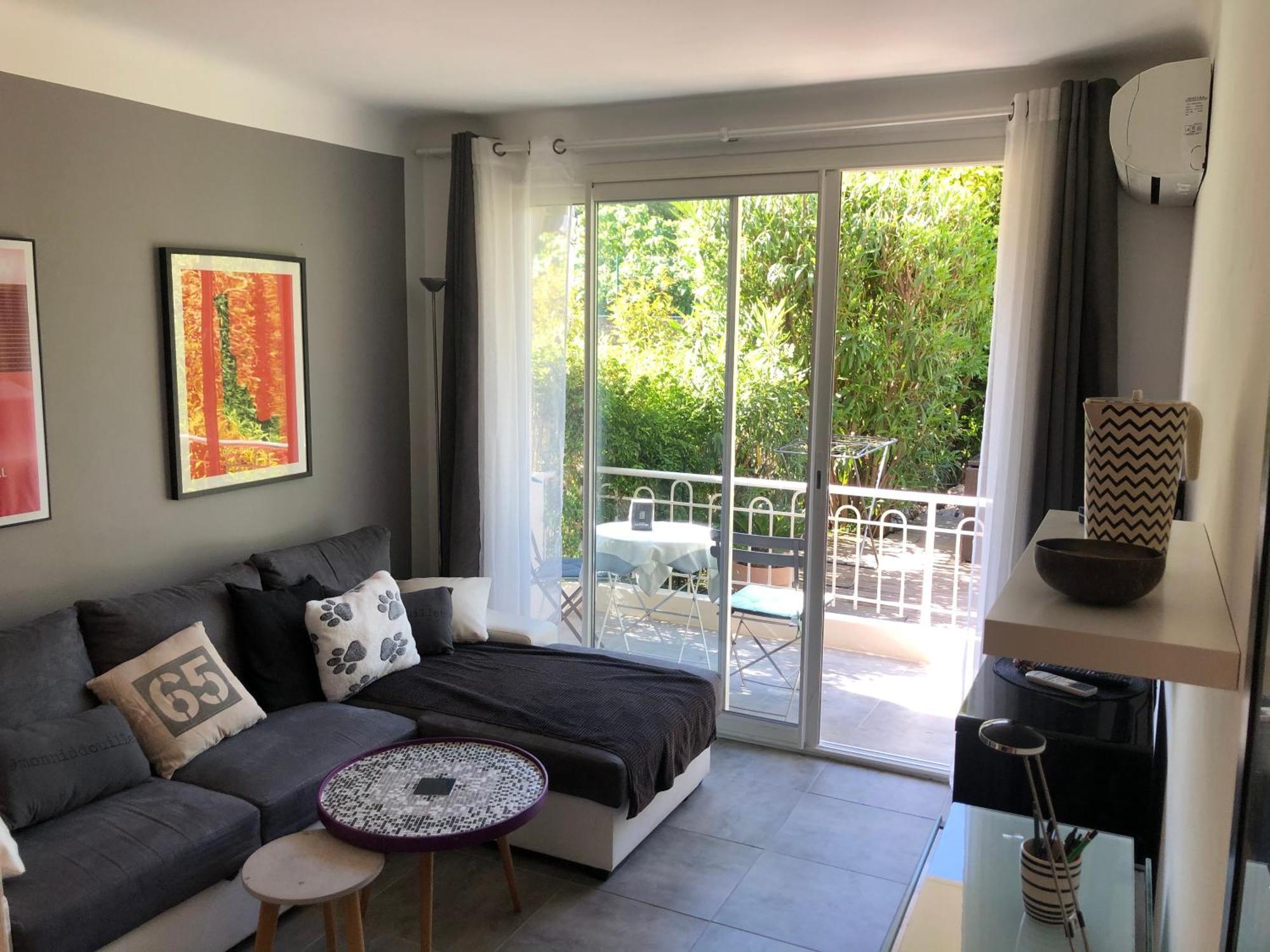 Only 60M To The Beach, 2 Bedroom Cozy Apartment, 80M2 Big Garden, Very Central Cannes Kültér fotó