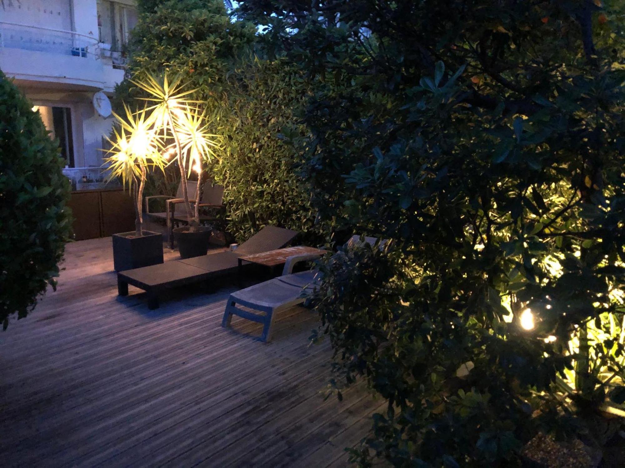 Only 60M To The Beach, 2 Bedroom Cozy Apartment, 80M2 Big Garden, Very Central Cannes Kültér fotó