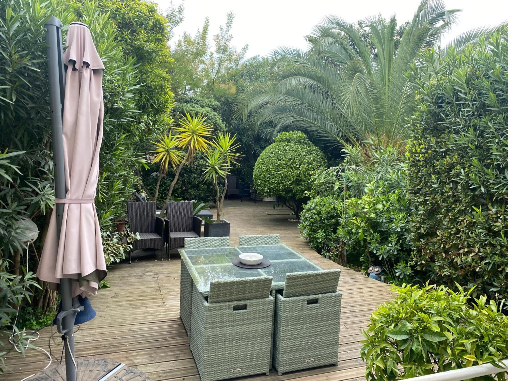 Only 60M To The Beach, 2 Bedroom Cozy Apartment, 80M2 Big Garden, Very Central Cannes Kültér fotó